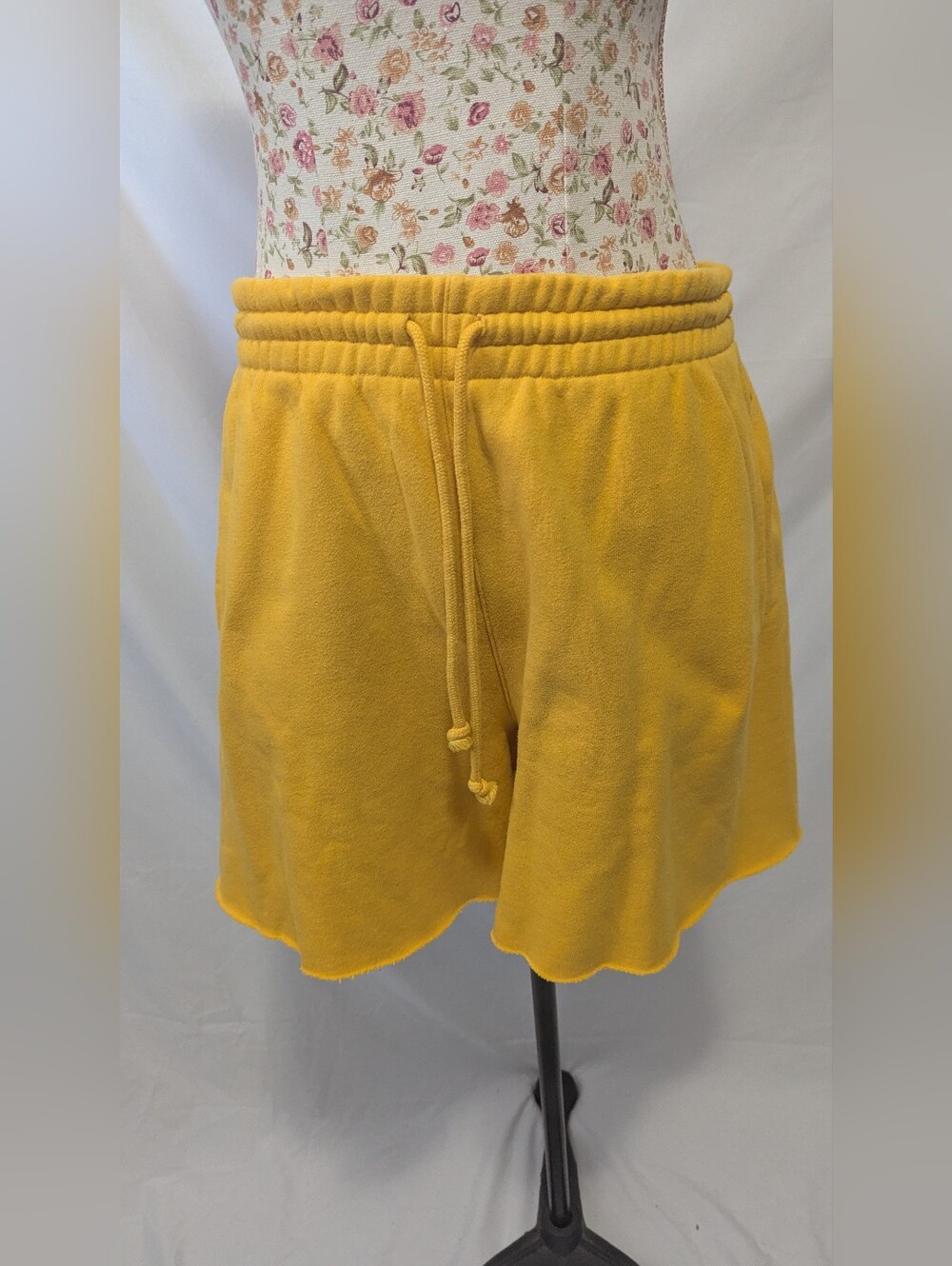 Tna Yellow Drawstring Waist Terry Shorts Size Large